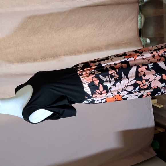 Maxi Dress With Floral Skirting - Cotton Blend - Picture 3 of 7